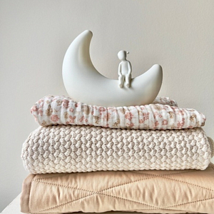 Светильник в виде луны Cam Cam Copenhagen "Moon", молочный